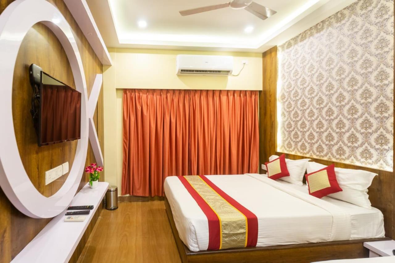 Hotel Rich Inn Madras Buitenkant foto